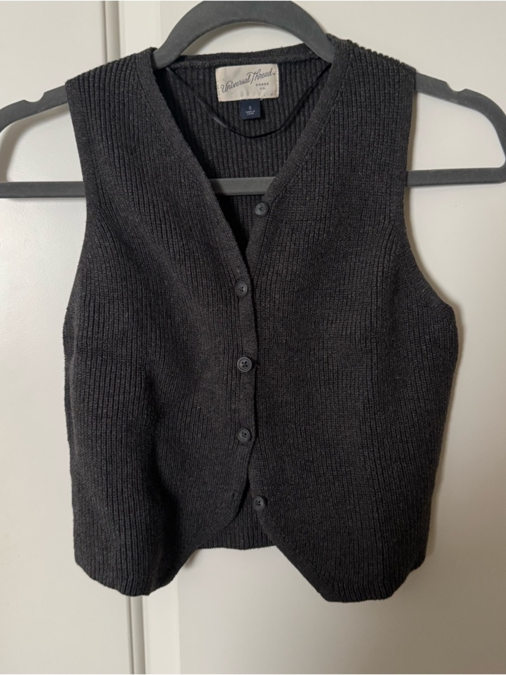 Universal Thread Black Ribbed Button-Front Sweater Vest